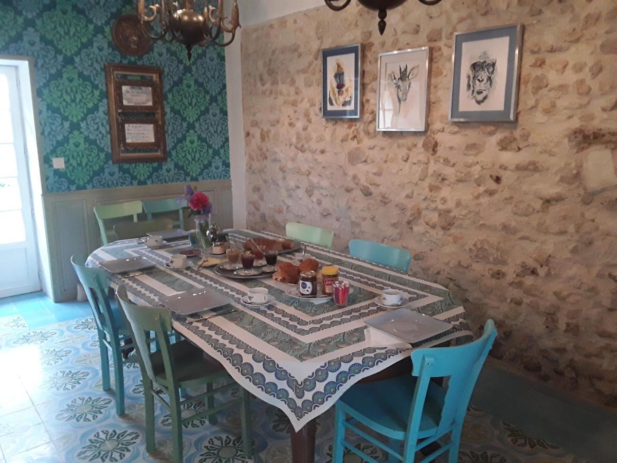 Châteauvieux 'La Menagerie' Bed & Breakfast エクステリア 写真